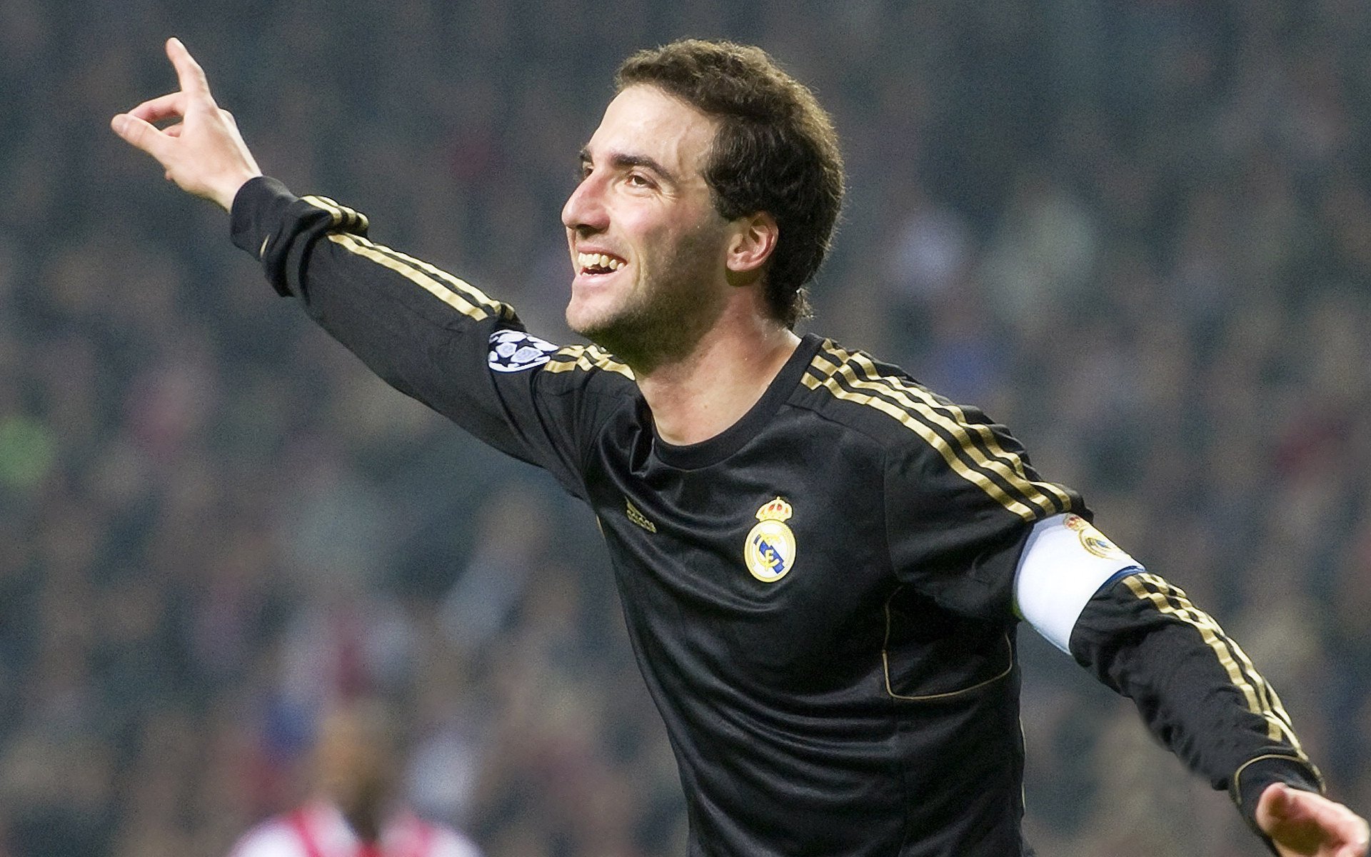 意甲快速反击:瞬间突破,场面惊艳!,意甲强吗