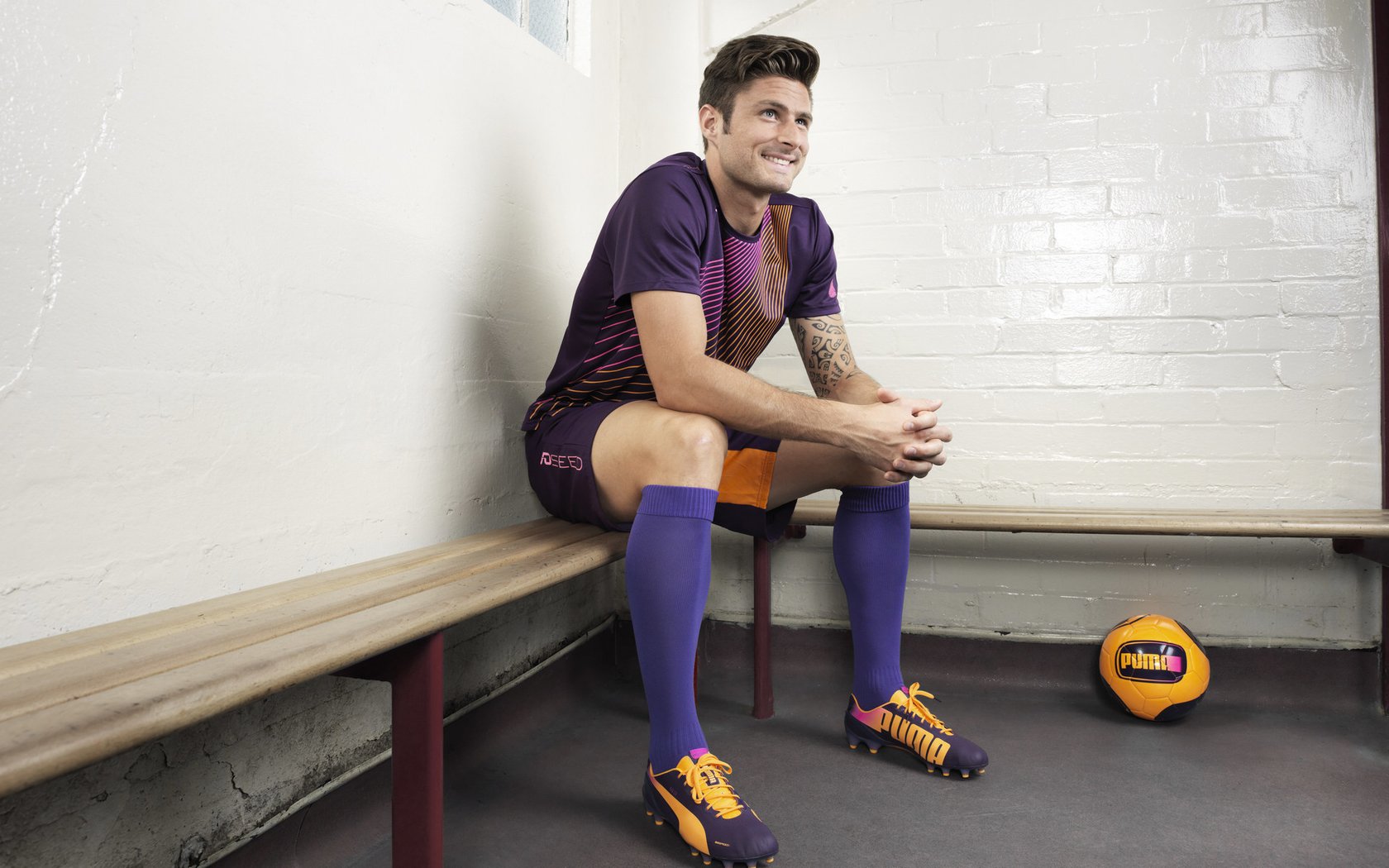 职业联赛鼓励本土教练参与顶级执教培训,职业联赛教练可以上场吗