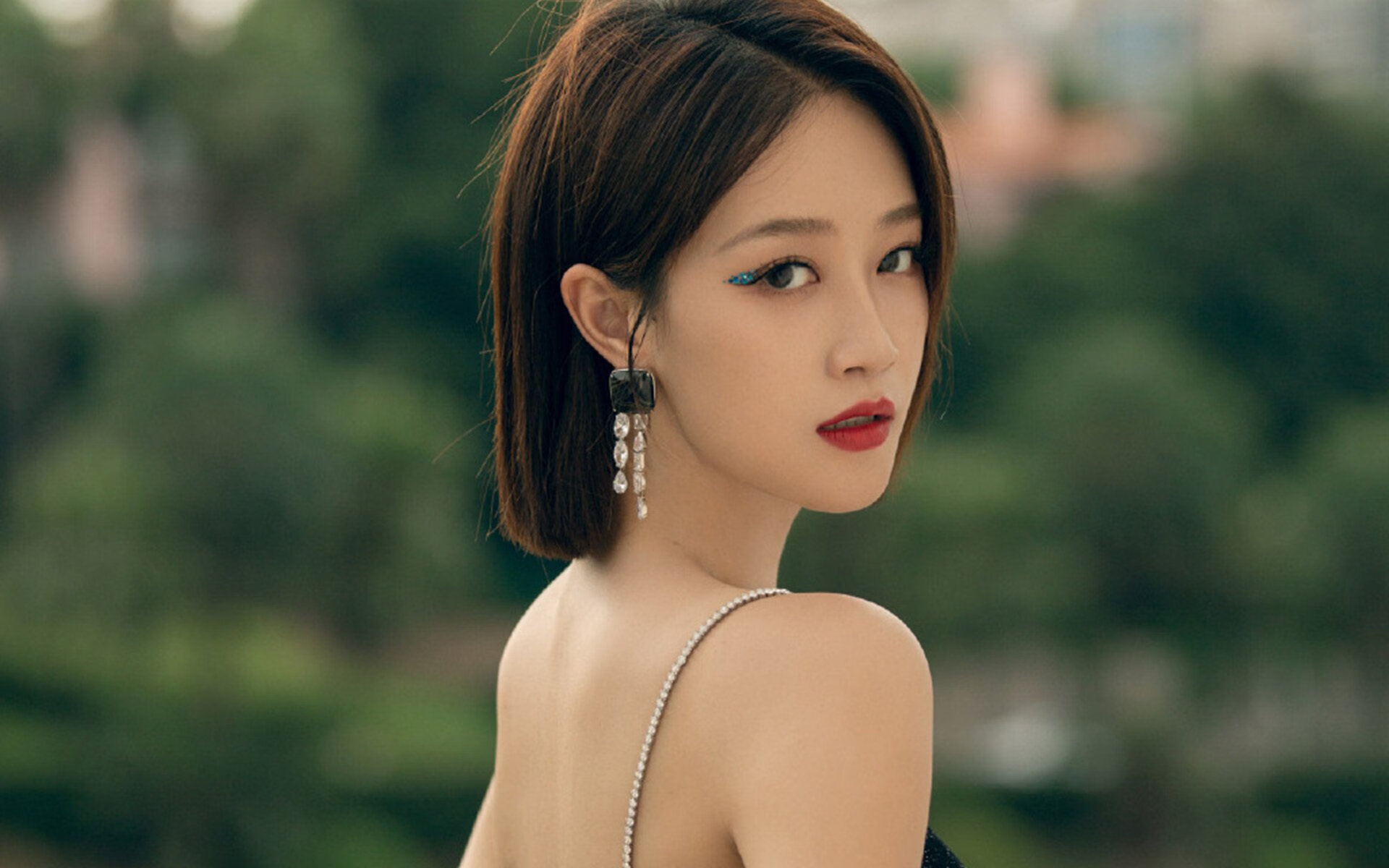 开云体育官网上-英超赛季中的心理健康关注，英超联赛观众